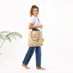 Keep It Light Daily Tote | Puakenikeni Buds